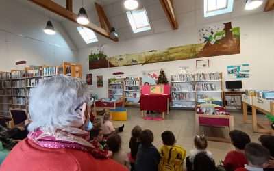 📖 Un moment de lecture intergénérationnel à la bibliothèque 📖